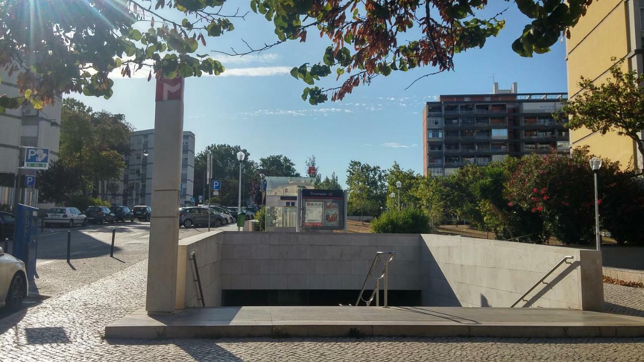 Encarnação Metro 1/2 Lisboa Exterior foto